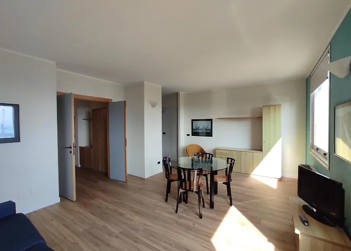 Business Homes * جنوة